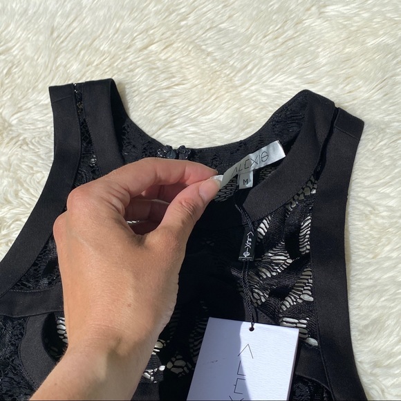 NWT Alexis Natuna Cutout Lace Gown - Size Medium - Picture 9 of 10